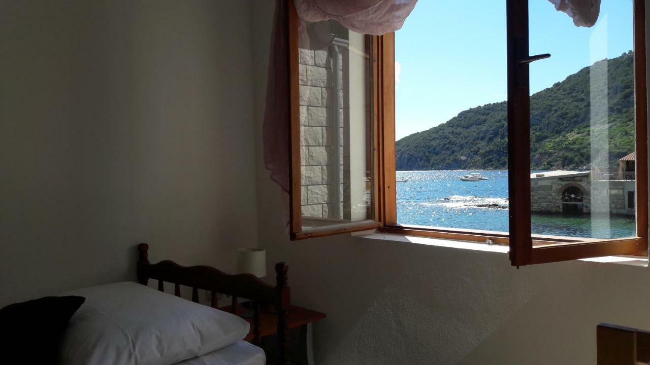 Anka'S Beach Komiža Екстериор снимка