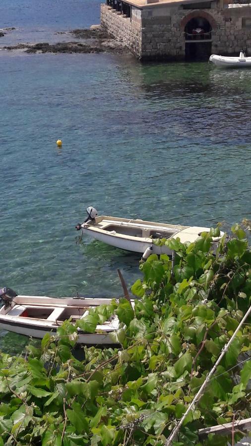 Anka'S Beach Komiža Екстериор снимка